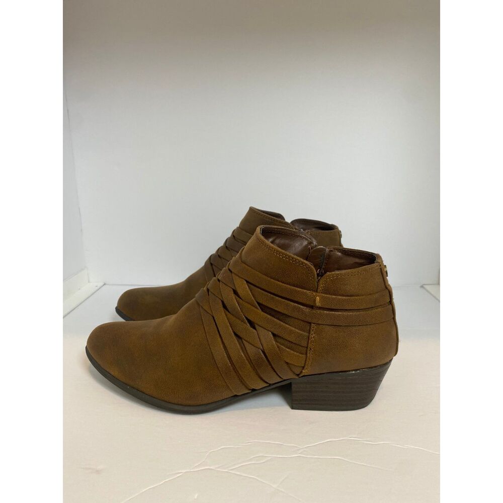 Daisy Fuentes Ankle Booties Women's Size 8.5 Brown Crisscross Strap